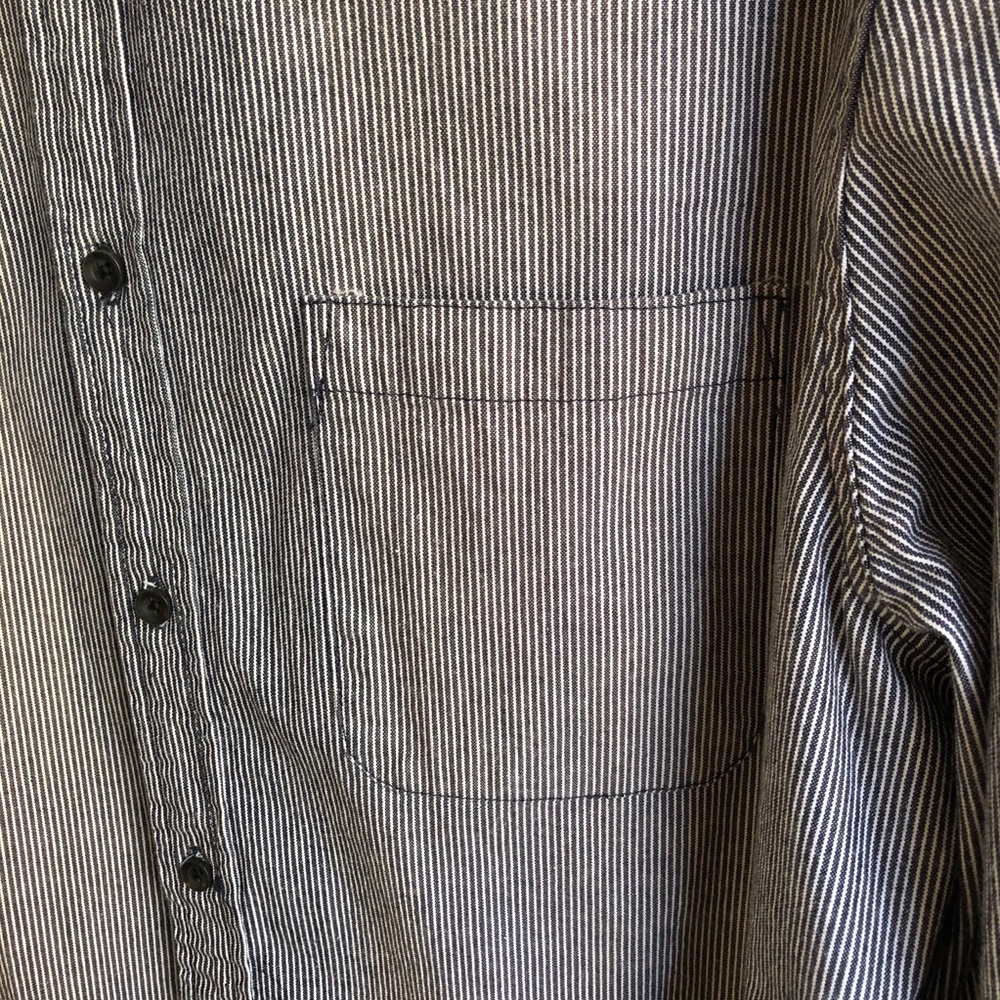 Men’s Striped Button-down L - Picture 7 of 8